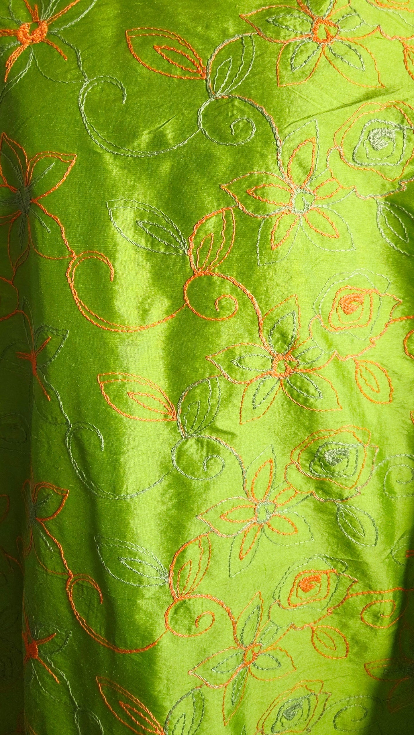 Blusa in seta ricamata P/E 134